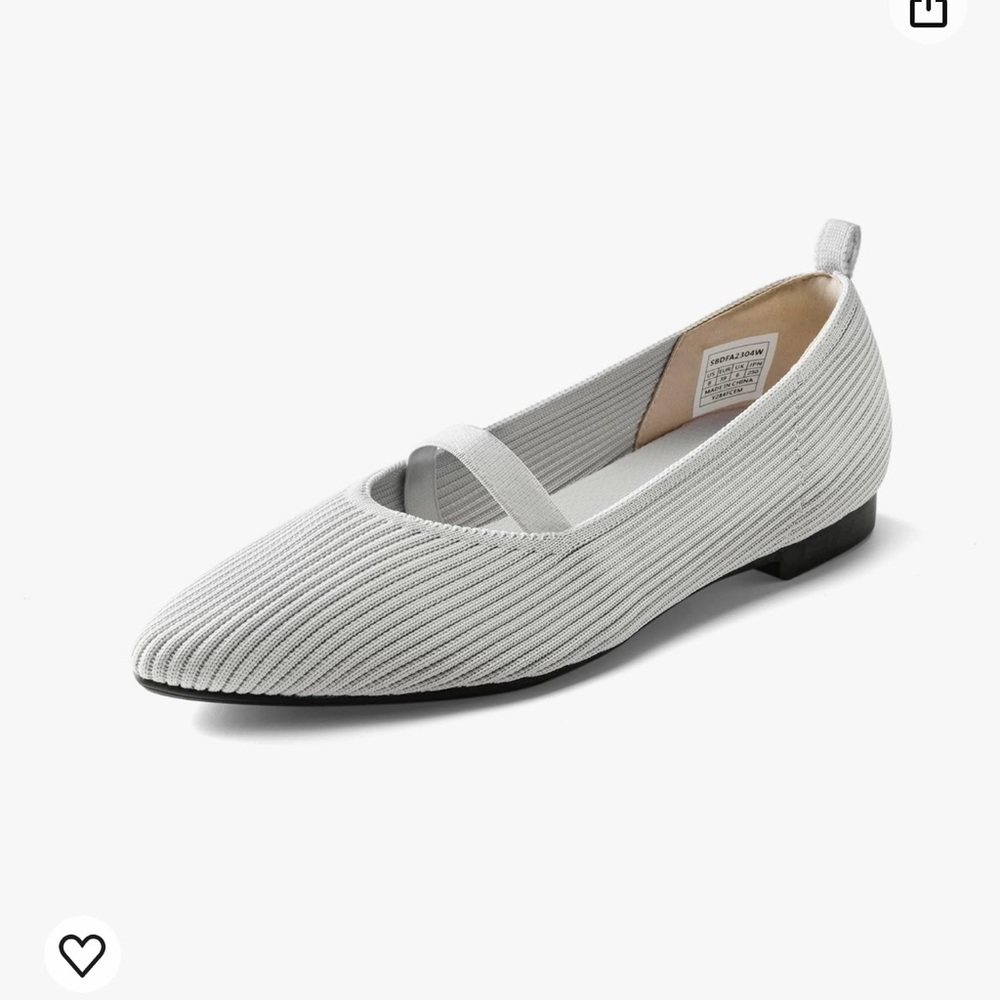 Pointed women’s flats